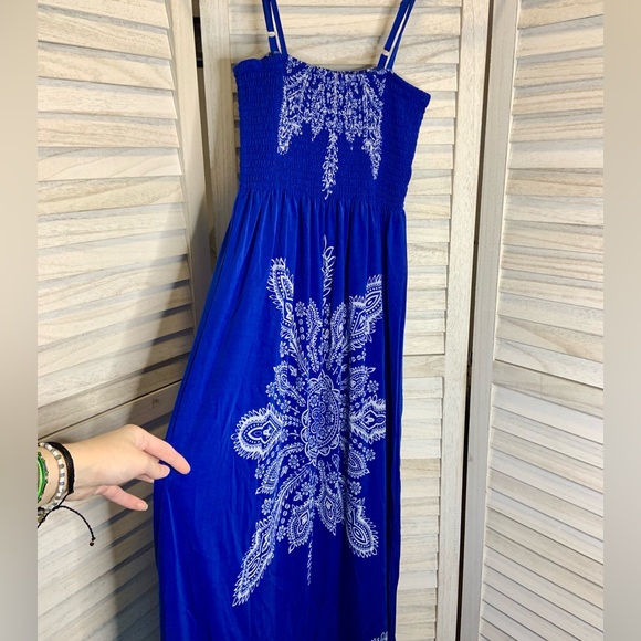 Cristinalove Blue and White Mandala Graphic Smocked Maxi Sundress - Picture 5 of 11